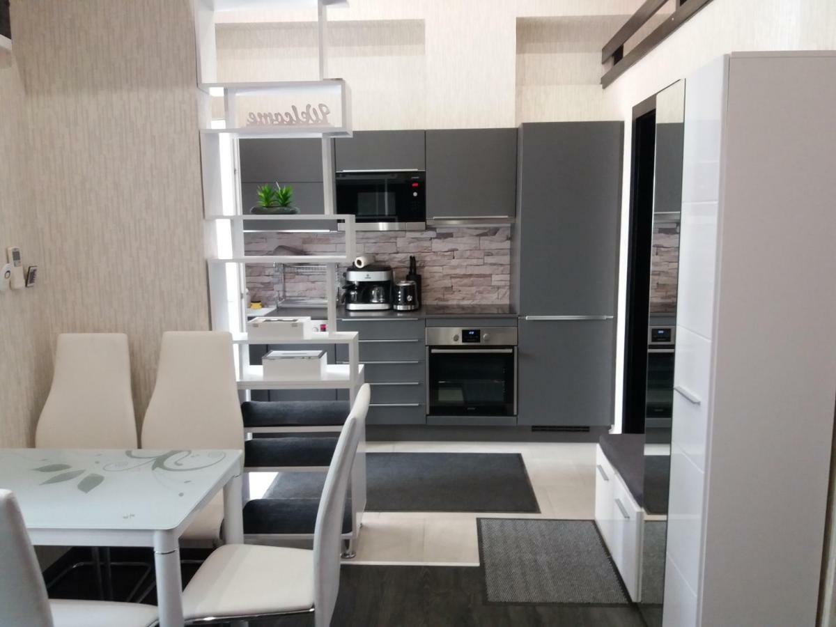 Corvinus Apartman Budapesta Exterior foto